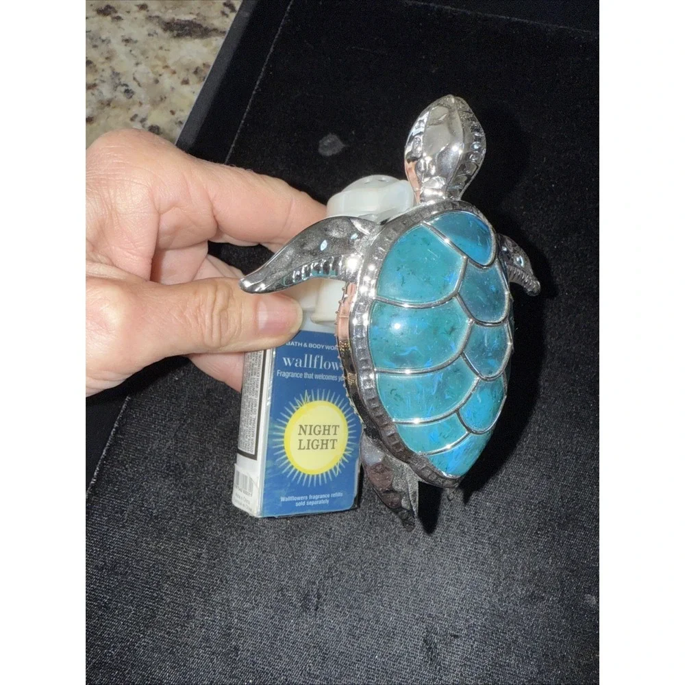 Bath & Body Works TURTLE FIBER‎ OPTIC NIGHTLIGHT Wallflowers Fragrance Plug 5050